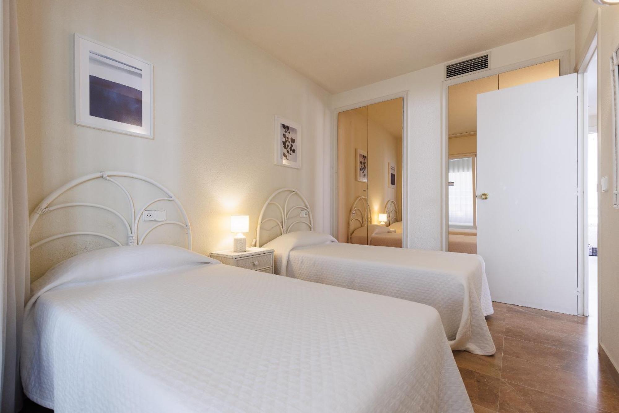 Uhc Center Apartments Salou Exteriér fotografie